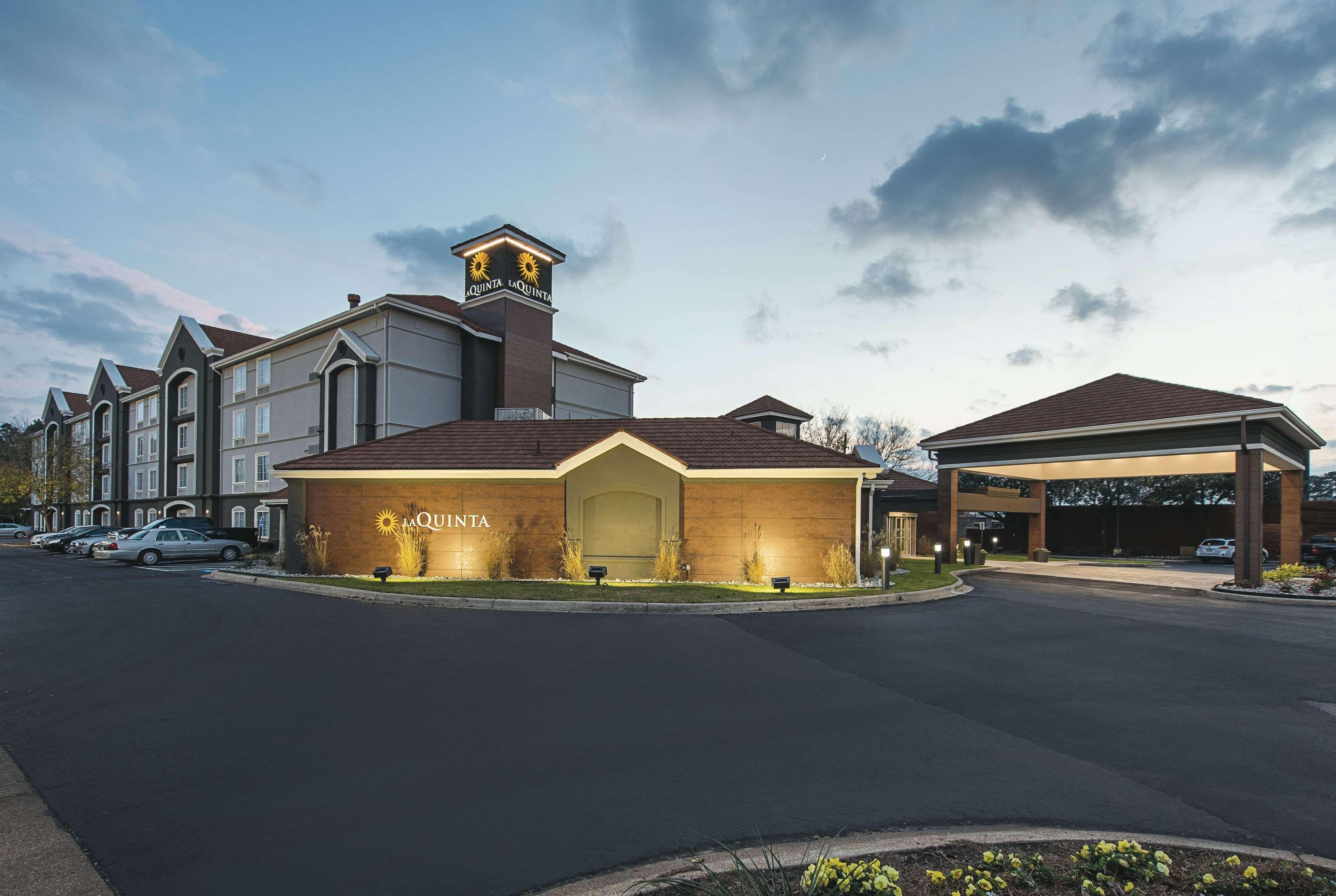 La Quinta By Wyndham Shreveport Airport Hotel Exterior photo